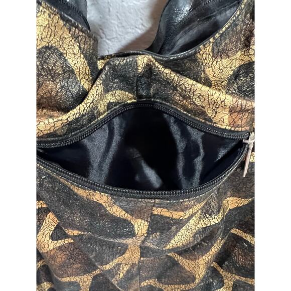 Giraffe Print Tote Bag with Black Trim Large Purse Satchel - Picture 8 of 15